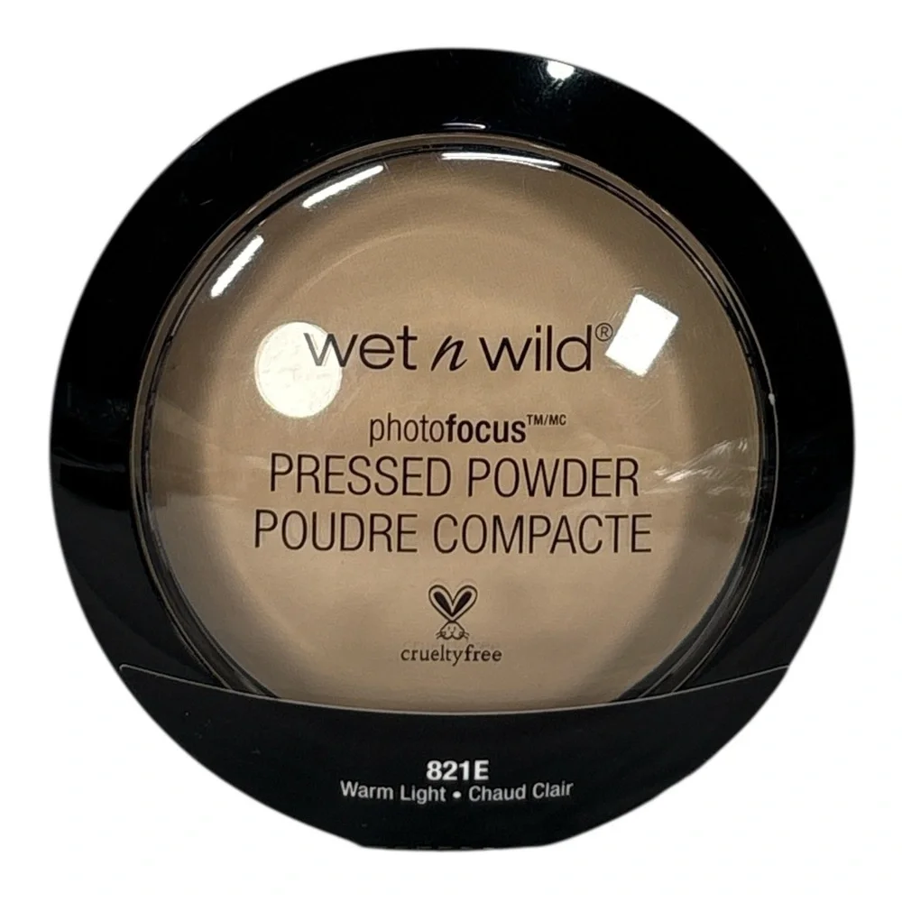 Wet n Wild Photo Focus Pressed Powder 821E Warm Light NEW & SEALED .26 OZ